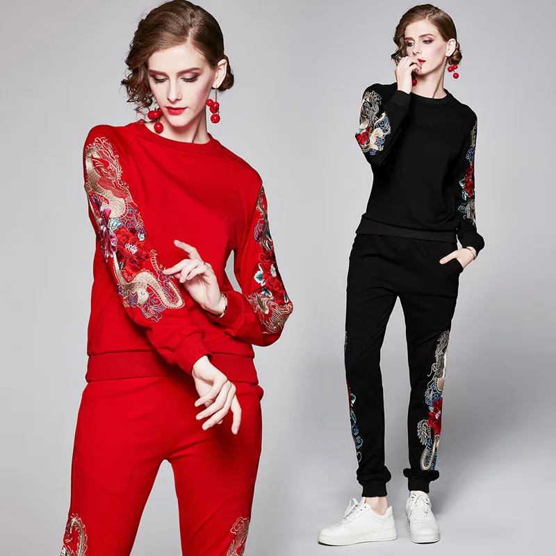 

Photo Shoot # Ozhouzhan High-End Sweetheart France New Products Cool Slim Fit Machine Embroidery Crew Neck Set
