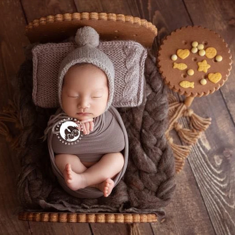 Newborn Photography Props Wooden Biscuit Small Table Baby Photo Infant Shoot Accessories Studio Creative Props Small Wooden Desk