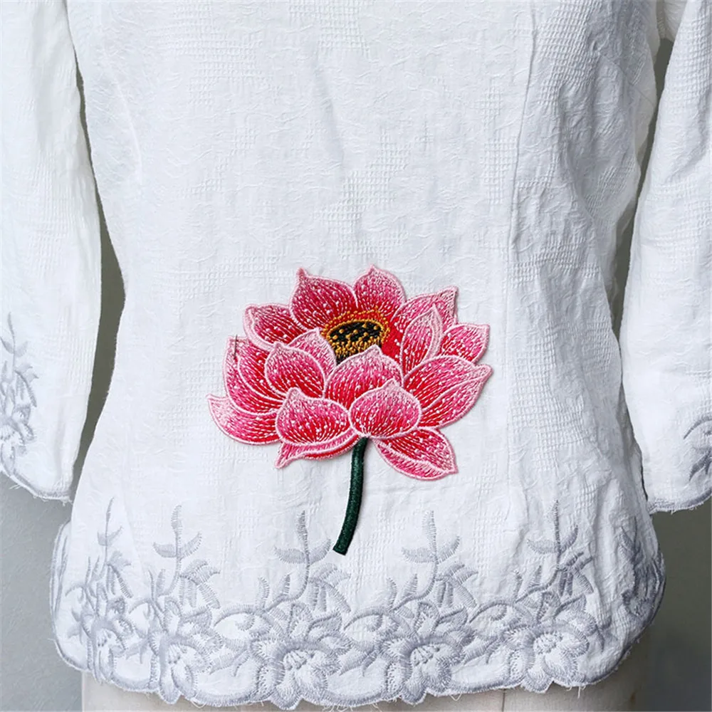 

MAXSIN FUN 1 Pcs High Quality Embroidered Color Lotus Sticker Flower Patches Sew On Clothes Applique DIY Decorative Accessories