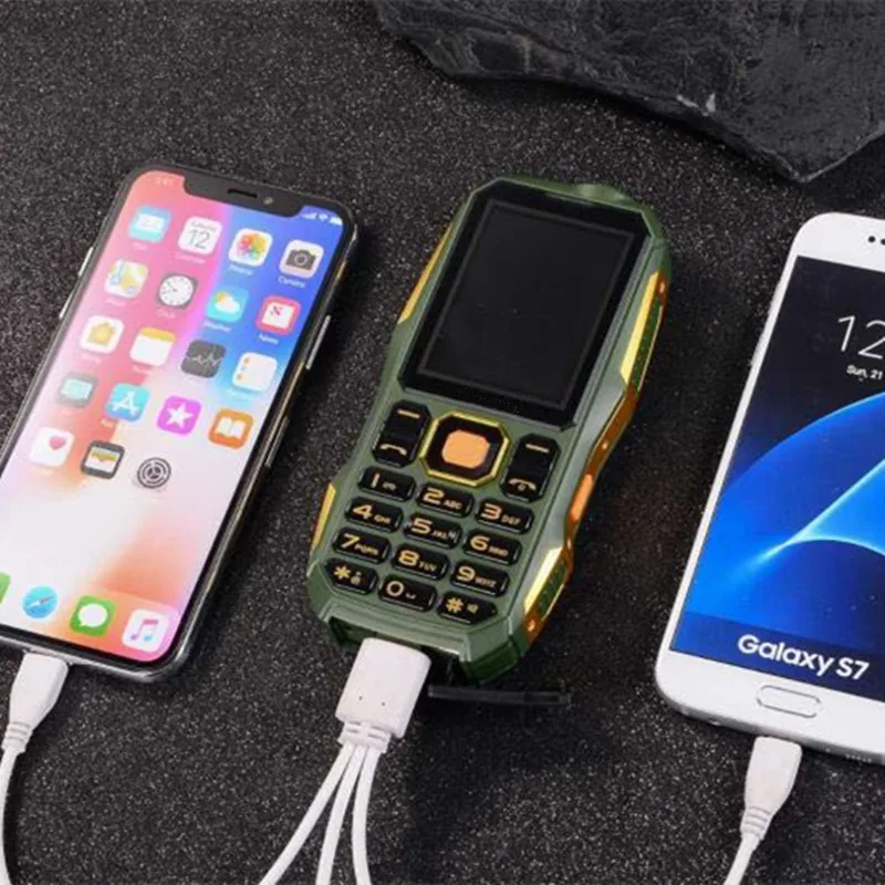 2,4 дюймов дешевый маленький мини мобильный телефон с двумя sim-картами ударопрочный сильный фонарь Поддержка bluetooth Русская клавиатура MP3 MP4 внешний аккумулятор