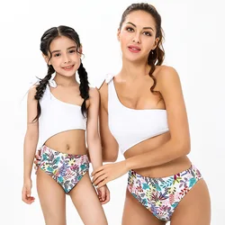 Maillot de bain asymétrique épaule dénudée pour mère et fille, tenue de famille, Bikini, ensemble de plage, Sexy, été, 2022 