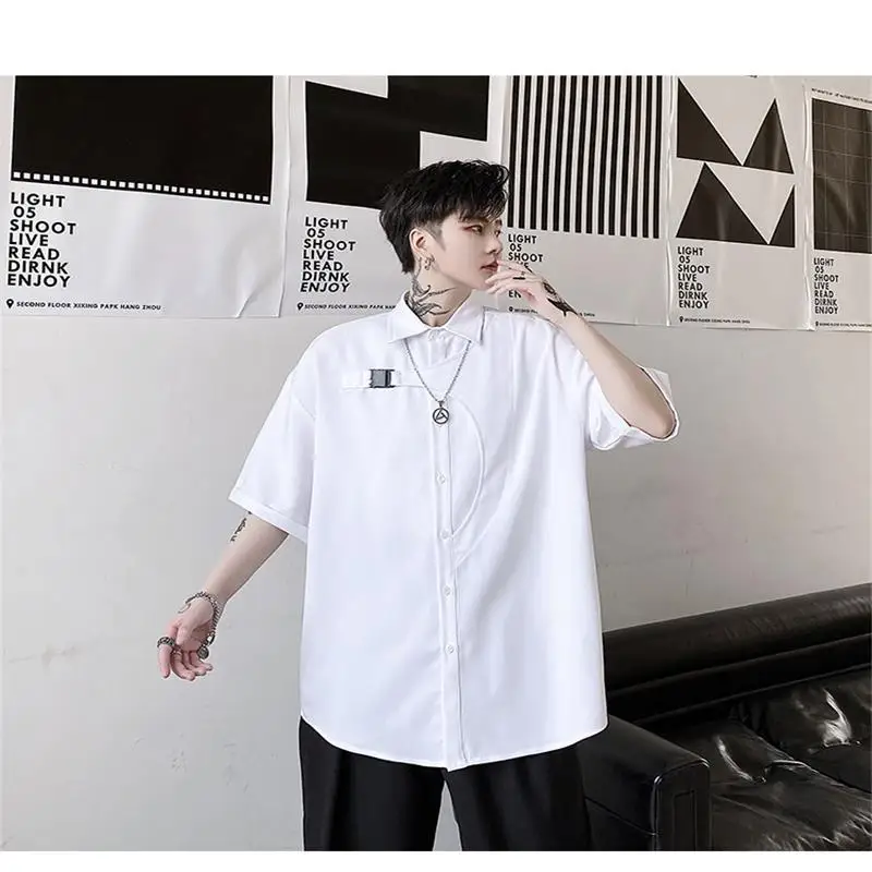 Men's new singer hair stylist summer new short-sleeved niche design schoolbag buckles design casual black and white loose shirt