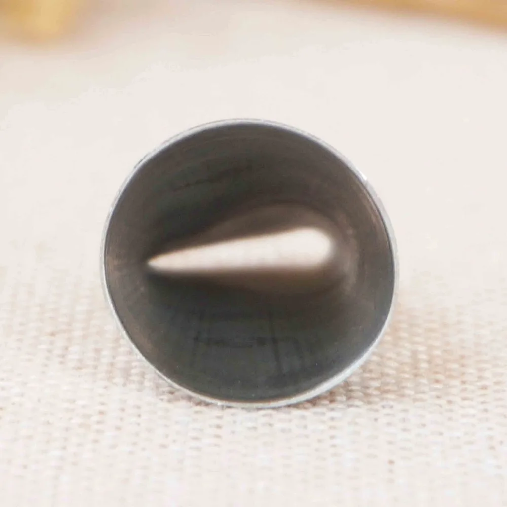 Description Picture 5 of item#104 Piping Nozzle Decorating Icing Tip For Creating Rose Petal Shape Baking &Pastry Tools Bakeware