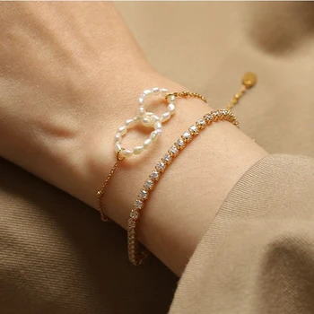 

Baroque Pearl Bracelet White Pearl Bracelet Layering with Circle Irregular Pearl Bracelets for Women Jewelry