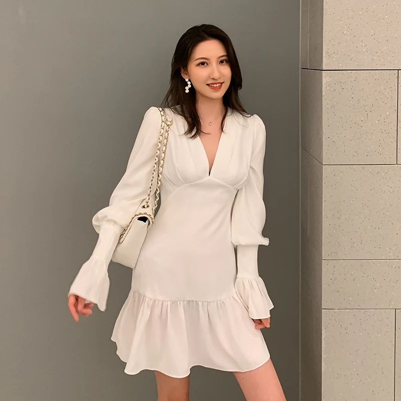 

Runway Designer Vintage Dress 2019 Autumn French Women Flare Sleeve Ruffles Mini Party Fishtail Dresses Office Lady Wear