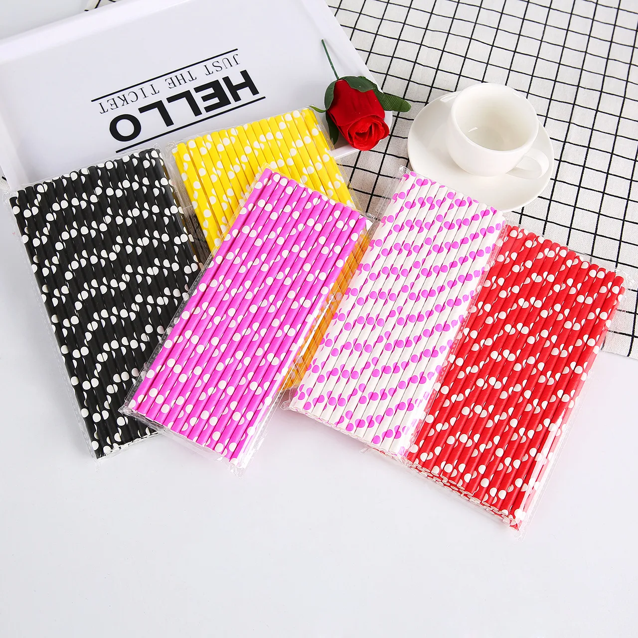 

Currently Available Supply Color Polka Dot Straw Polka Dot Party Paper Sucker Disposable Degradable Kraftpaper Straw