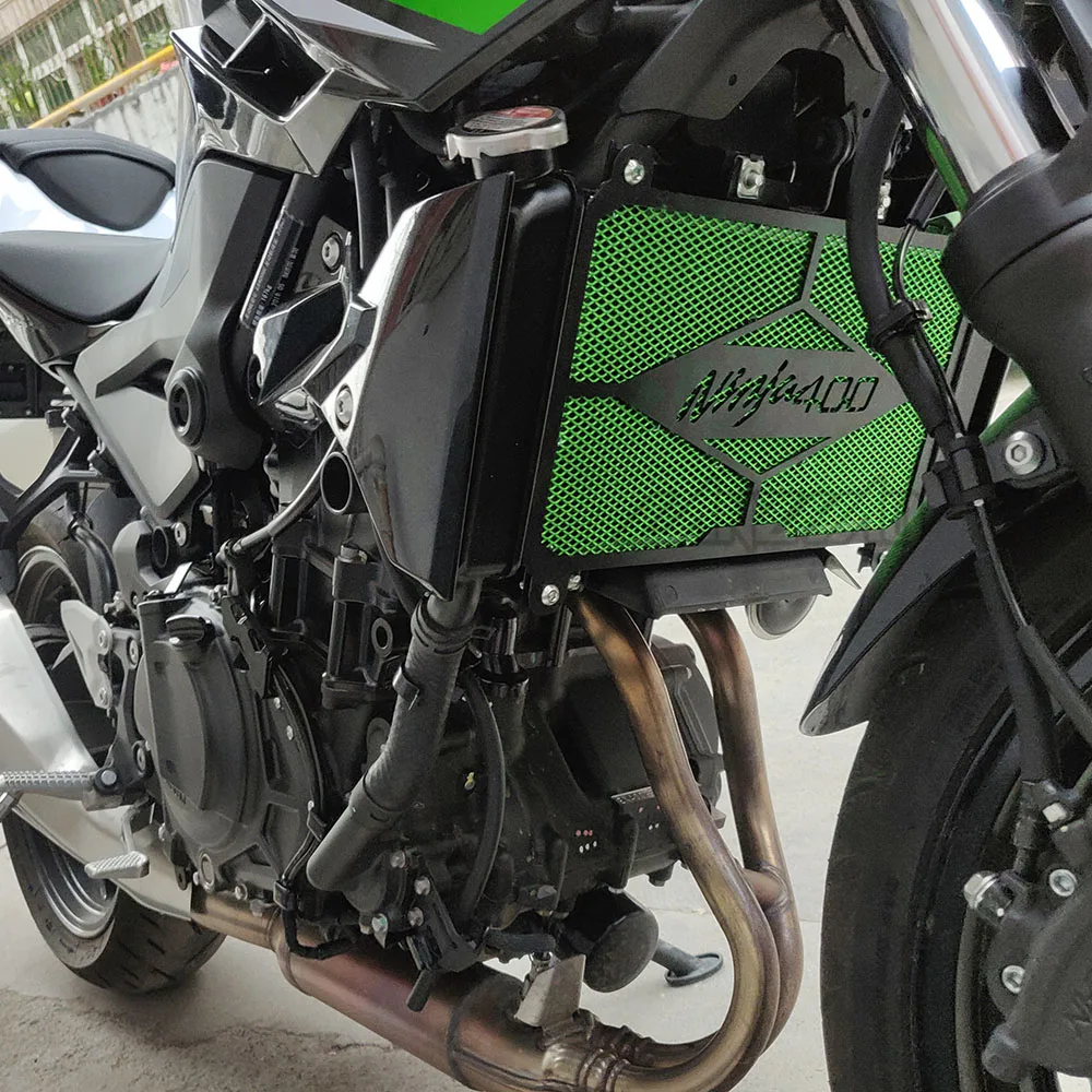 NINJA 400 RADIATOR GUARD (1)