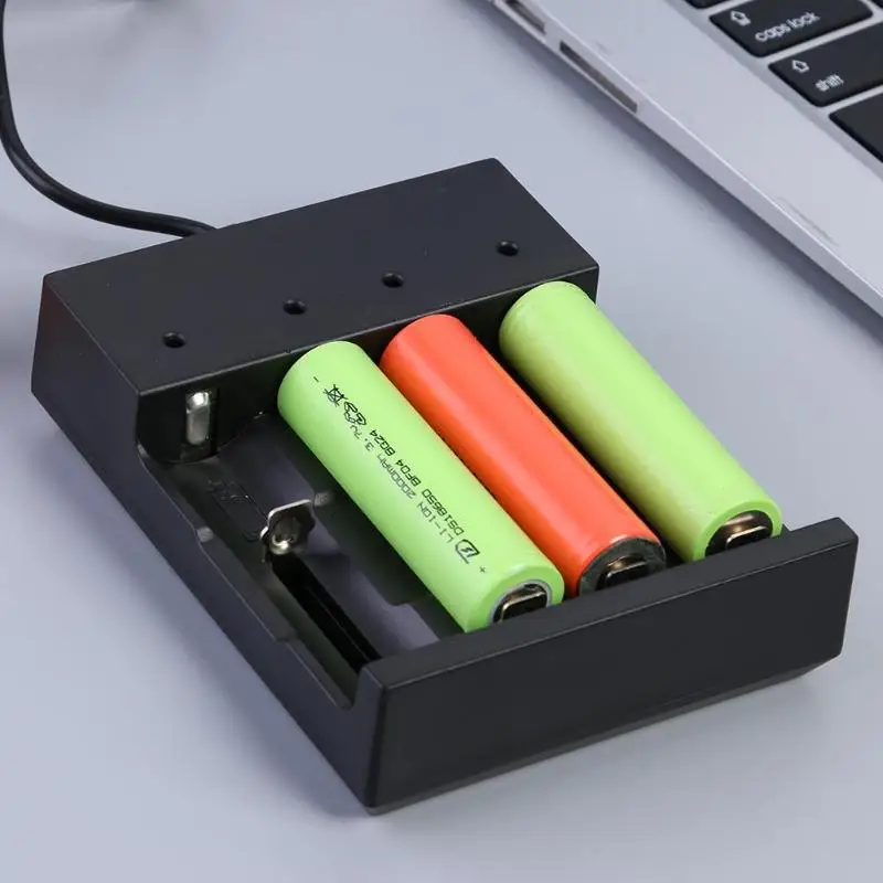 18650 литиевая батарея зарядное устройство 4,2 V 0.3A 4 USB слота независимое зарядное устройство
