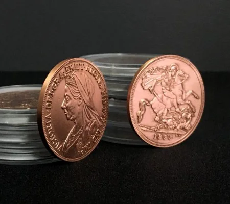 Королева Виктория древняя монета(медь, диаметр 3,8 см) магические трюки волшебник аксессуары крупным планом бутафория для фокусов выглядят Исчезающие Детские фокусы