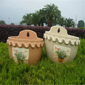 

1pc 240g Small And Exquisite Thick Flower Planting Plastic Wall-mounted Flower Pot With Water-proof Plate Self-absorbent