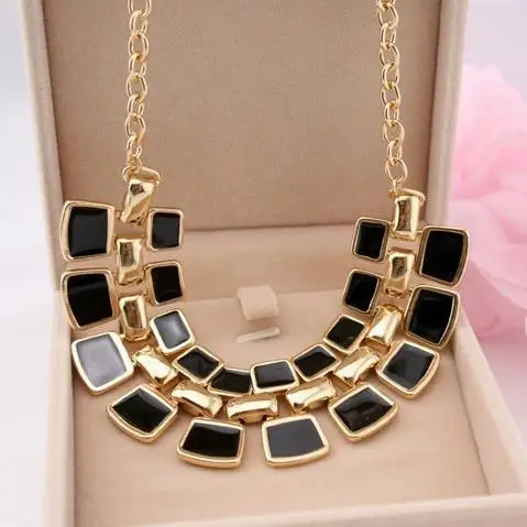 

C039 Europe And America Big Brand Exaggeration Square Short Necklace Top Grade Popular Choker Fashion Necklace Women's Sweater C