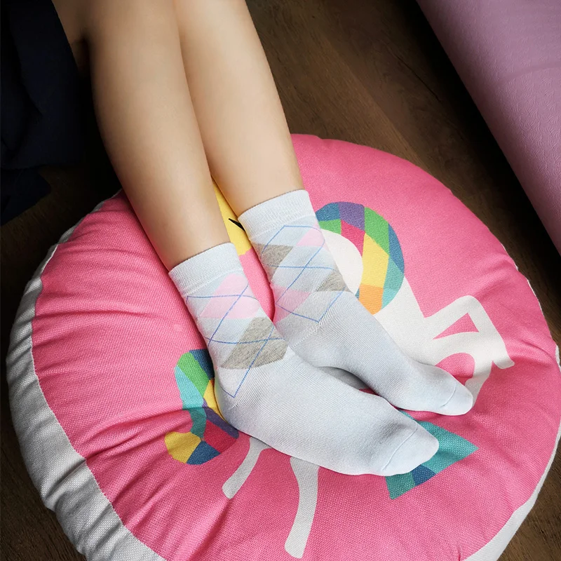 Sky Blue LIONZONE цвет Harajuku ретро для женщин леди свободные носки зима в трубке корейский Фиолетовый Синий Желтый Розовый дизайнер Рождество милый - Цвет: Sky Blue