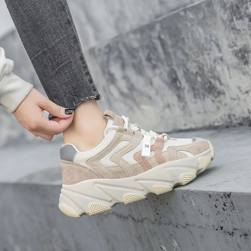 

2019 Autumn & Winter Casual Punched Sheet Red Extra High Thick Bottomed Wisdom Smoked Shoes INS Trendy Shoes Super Fire Versatil