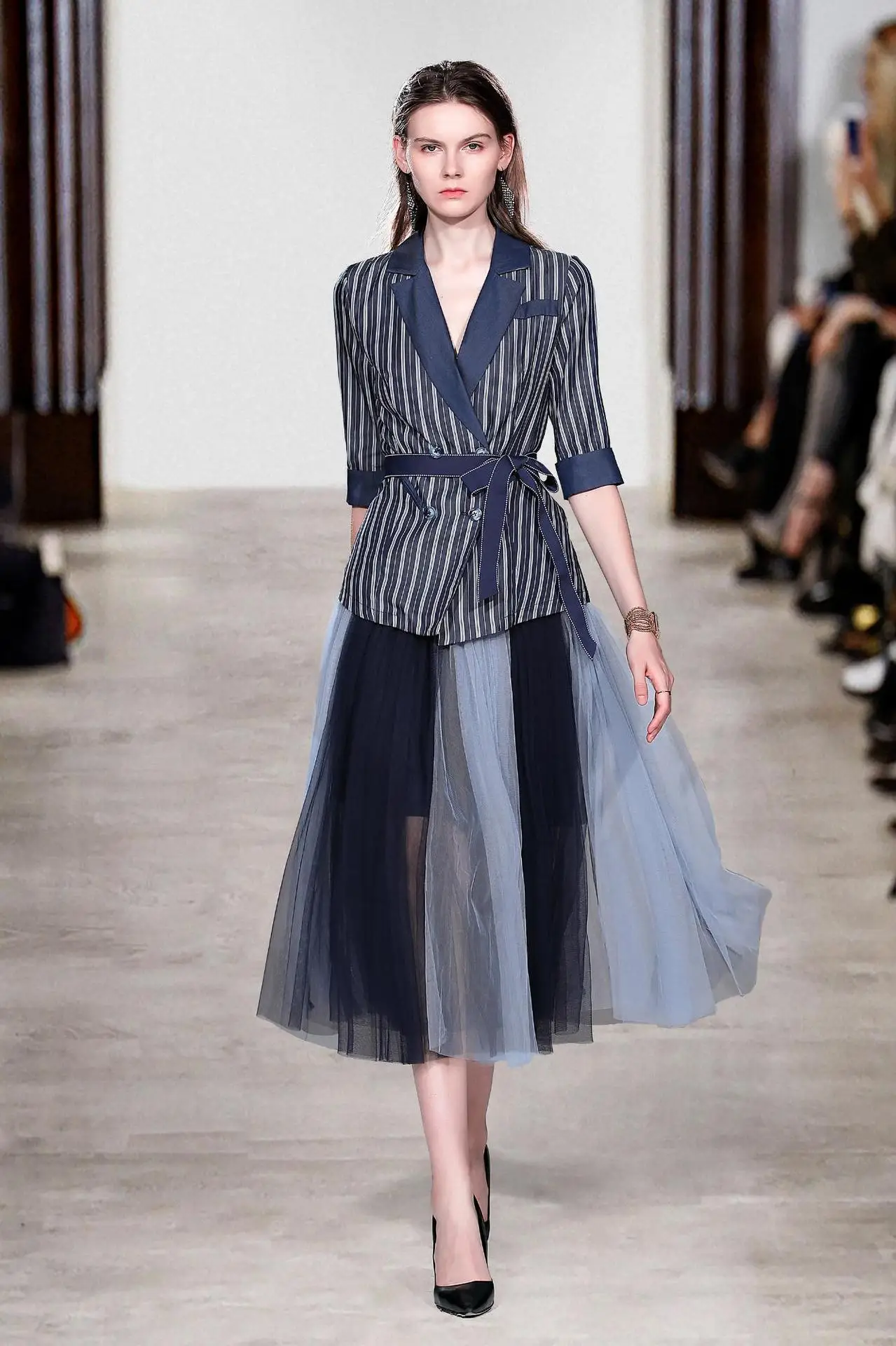 

Photo Shoot New Style Set Dress Female Immortal Stripes Slimming Small Suit + Gauze Long Skirts Two-Piece Set