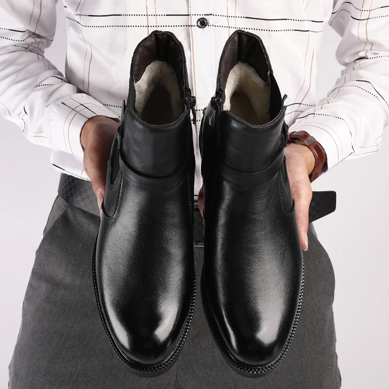 

2019 Fashion High Men's Martin Boots Winter Flat British Wind Solid Color with Non-slip Warm Retro Men's Shoes