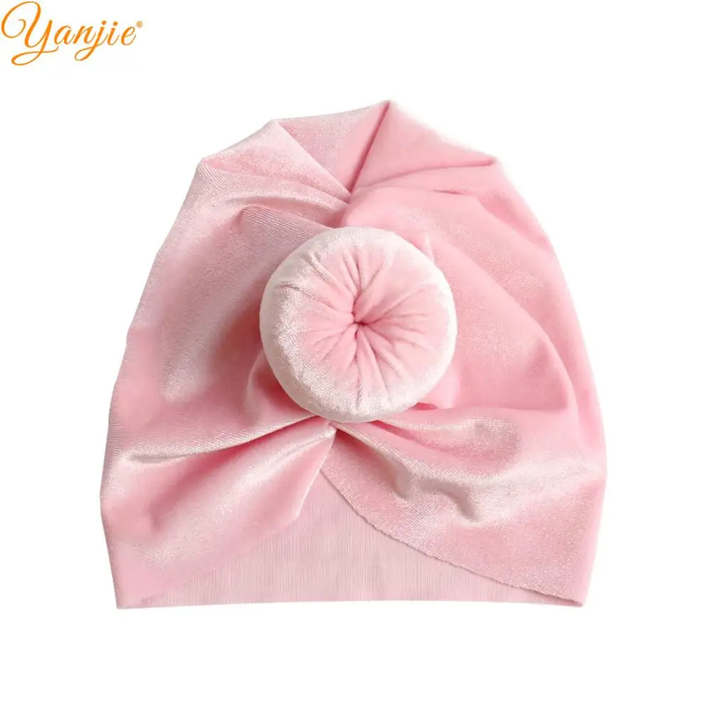 Turban-light pink Тюрбан с круглым помпоном из мягкого бархата для девочек; коллекция года; зимняя детская однотонная бархатная эластичная повязка на голову; резинки для волос; аксессуары для волос - Цвет: Turban-light pink