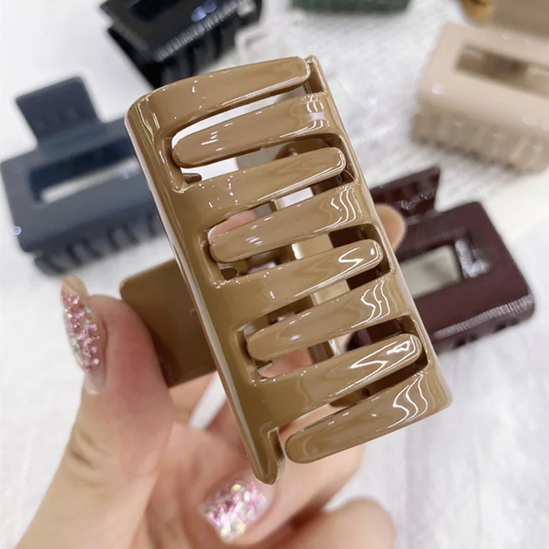 

Simple Acrylic Square Clip Hair Grab Wild Large and Medium Square Girl Disc-shaped Fashion Temperament Female Hair Clip Ponytail