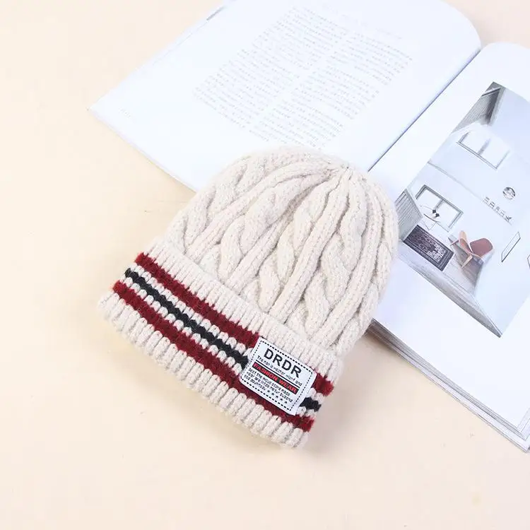 Fashion Thick Twist Thread Knitted Hat Female Artificial Winter Hats Caps Girl Women Thread Knit Beanies stripe 4N9214 - Цвет: Бежевый