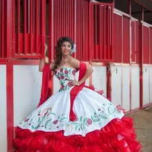 Белое милое красное вышитая бальное платье пышные платья атласный со шнуровкой длина до пола vestido de festa сладкий 16 платье
