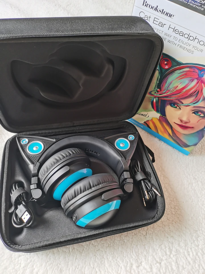 Brookstone Cat Ear Headphones Blue コスプレ Wireless Cat Headphones from BrookStone [REVIEW] - YouTube