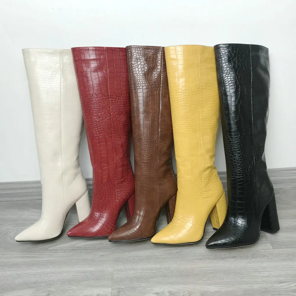Дизайнерские зимние сапоги; женские сапоги до колена; обувь на высоком каблуке с острым носком; женские ковбойские сапоги; цвет коричневый, бежевый, черный, красный; коллекция года; сезон осень