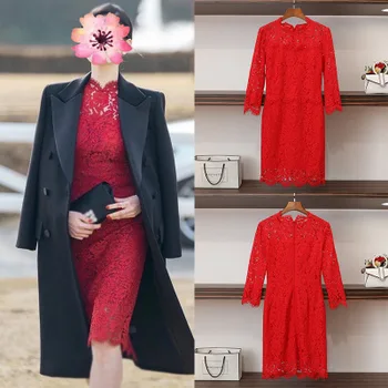 

The eternal monarch of Korean drama Zheng Encai with the same red lace medium and long slim dress gir