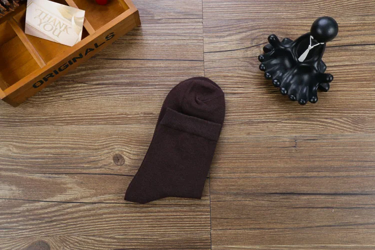 Socks Men New Brand Casual Solid Color Socks Business Anti-Bacterial Deodorant Breathable Men's Sock EU 39-44 Meias