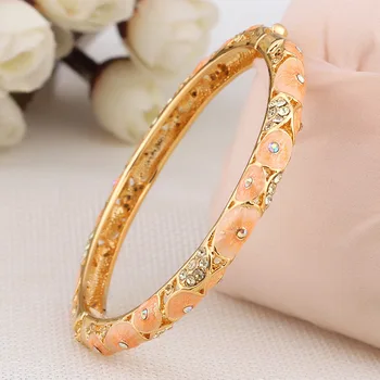 

restoring ancient ways is hollow-out the enamel gold-plated bracelet gold plated to send his girlfriend fashion gift