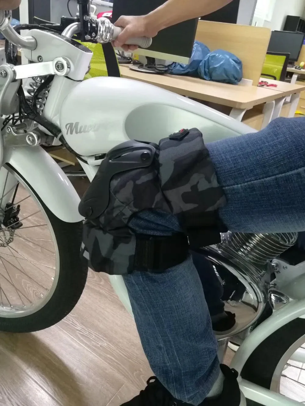 MOTOBOY MP-PR30 warm knee pad 2d