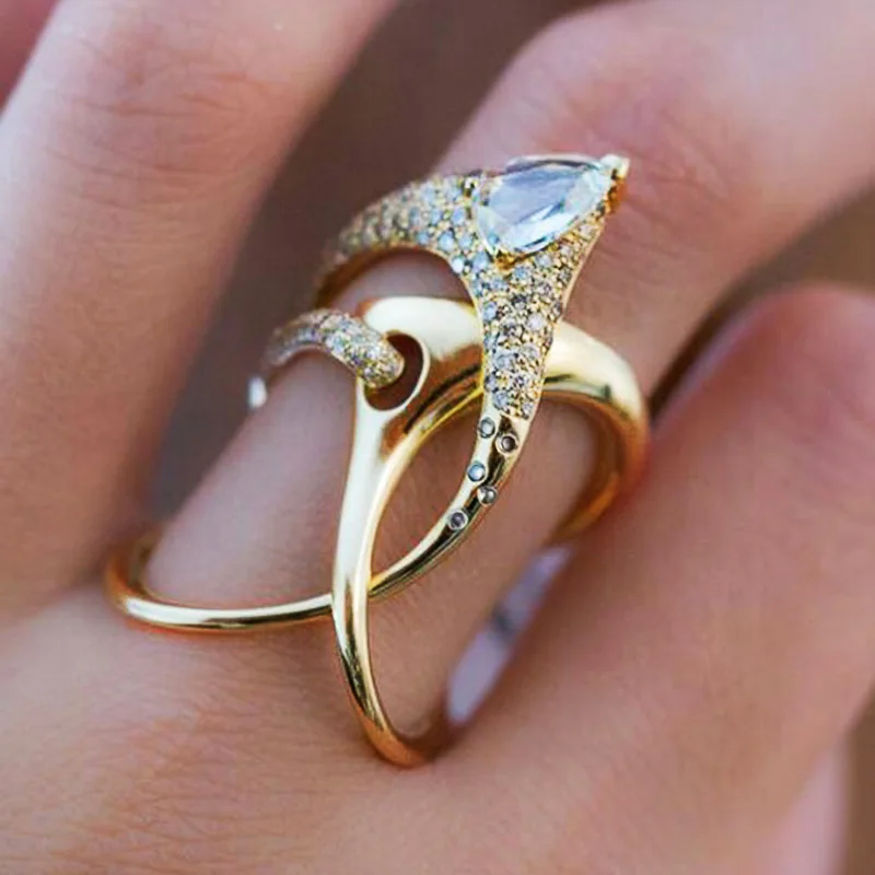 

Luxury Irregular Zircon Magical Witch Ring Super Cool Accessories Golden Twist Winding Women Jewelry Personality Double Rings