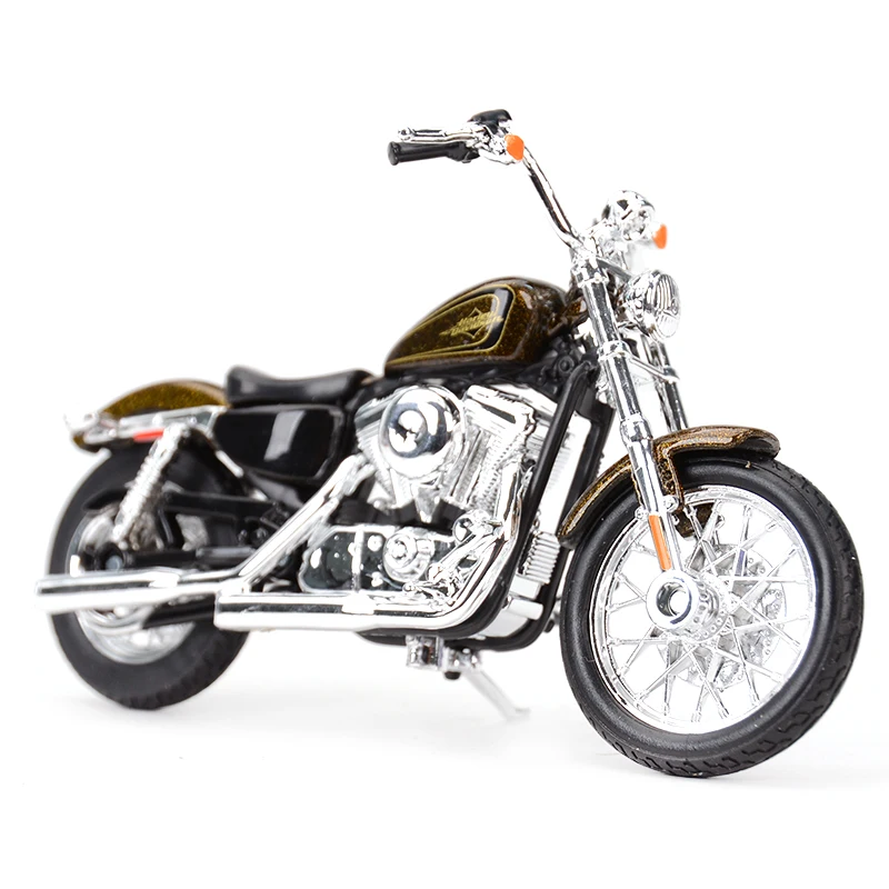 Maisto 1:18 Harley-Davidson 2013 XL 1200V Seventy-Two Die Cast Vehicles Collectible Hobbies Motorcycle Model Toys