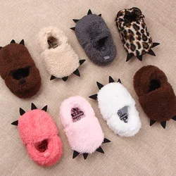 Koovan zapatos de casa para niños y niñas, zapatillas cálidas de invierno con garras rellenas, para bebés, primeros pasos
