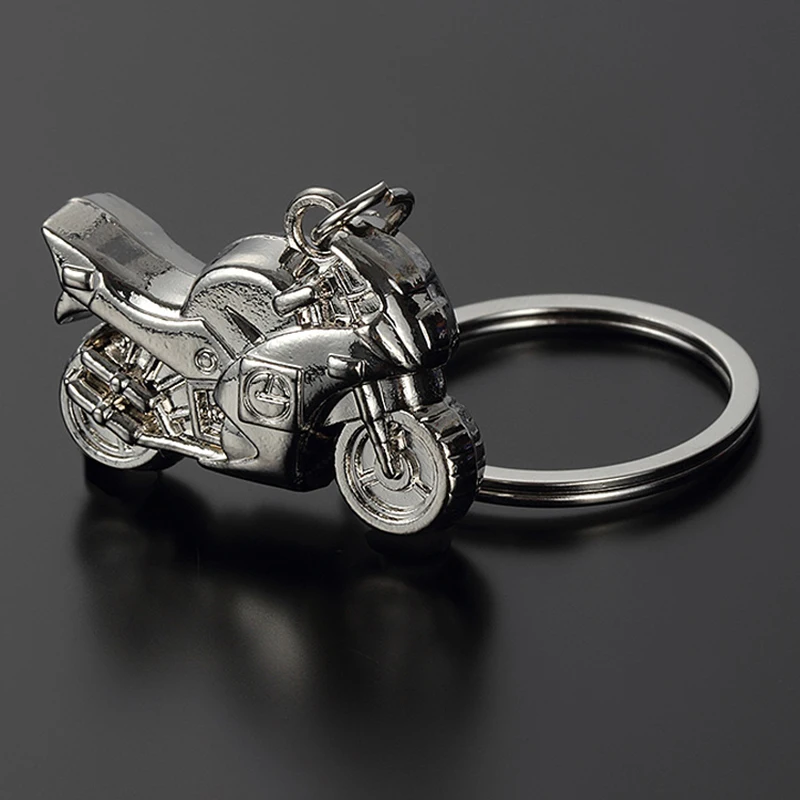 Metal Keychain Motorcycle Keychain Car Key Chain Retro Motorcycle Shape Car Key Holder Metal Bag Charm Accessories 3D Craft Keychain Muilt Color Accessories