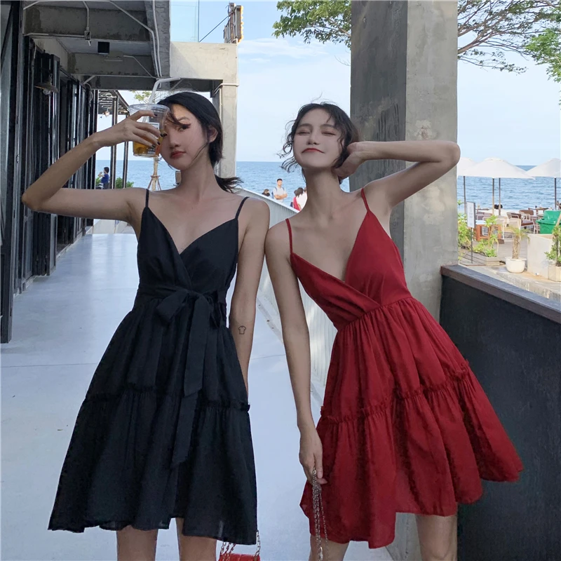 

New Fashion French small sexy loose high waist Women's Clothes V-neck sling fluffy little black dress