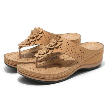 

2020 New Women's Sandals Sewing Thread Herringbone Clip Foot Wedge Non-slip Sandals Fashion Flower Decoration Slipper Women Shoe