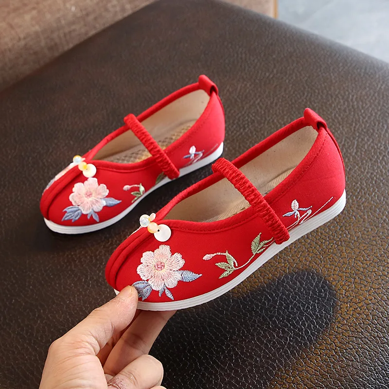 Children's Chinese Cloth Shoes Vintage Hanfu Shoes Princess Elegant Dance Shoes Students Embroidered Dress Flats Espaderilles