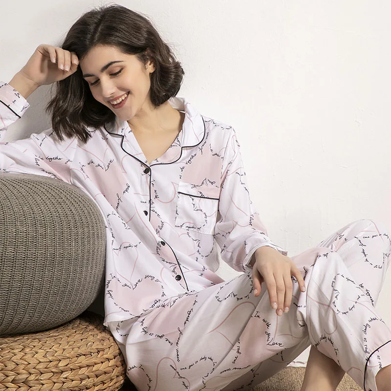 

Pink Heart Printed Women Comfort Pajamas Set Loose Thin Homewar Ladies Soft Cotton Satin Turn-down Collar Casual Wear For Spring