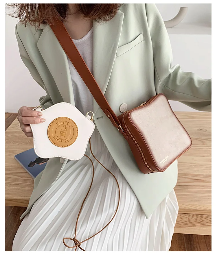 2022 New Toast Bread + Fried Egg Small Bag Fashion Women Wild