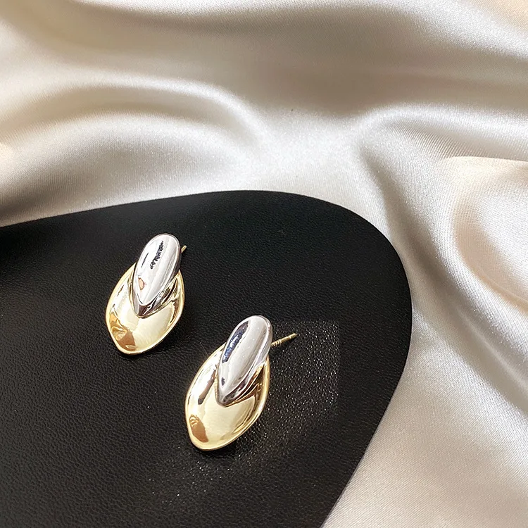 

2020 New Korean Punk Simple Geometric Scrub Round Knot Matte Metal Gold Stud Earrings Gifts For Women Girl Party Jewelry