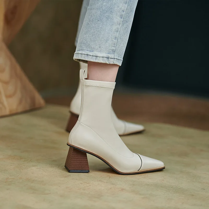 2021 Fashion Women Boots Genuine Leather Knee High Boots Women Low Heel Round Toe Boots Women Autumn Winter Shoes Black White