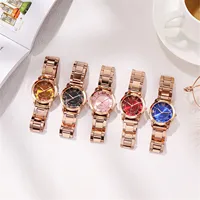Vrouwen Horloge Luxe Mode Horloges Temperament Lichtgevende Stalen Band Glas Lichtmetalen Quartz Horloge Dames Ronde Klok Reloj