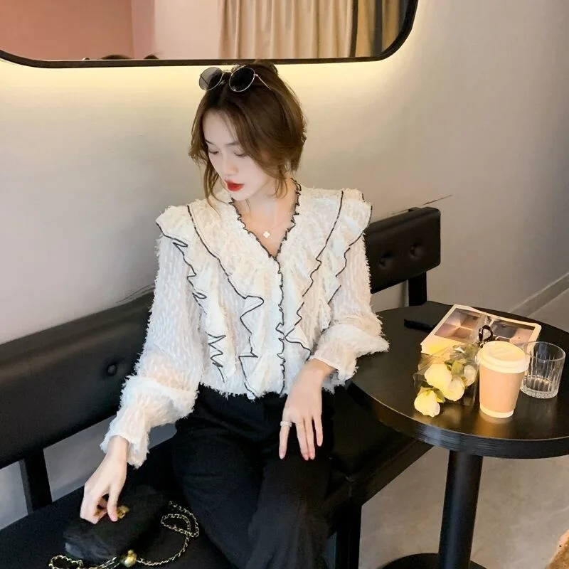 2021 Autumn New French Retro Hollow Out Top Shirt Long Sleeve Chiffon for Women. | Женская одежда