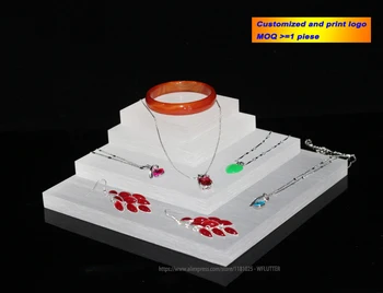 

Customized Square Acrylic Sheet Block Little Doll Holder Cosmetics OrganizerJewelry Display Stand Pad Stamps Ring Bracelet Tray