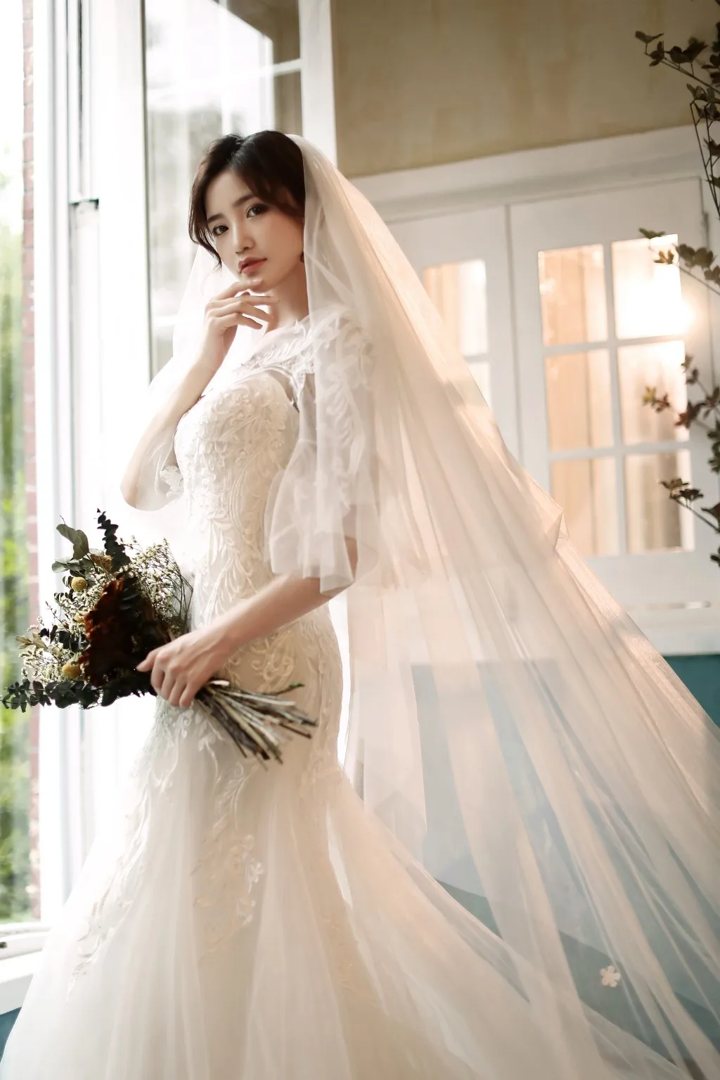 Романтическая свадебная вуаль длиной 3,5 метров, длинная белая вуаль из тюля и шампанга, кружевная свадебная фата с серебряным краем, винтажные свадебные аксессуары