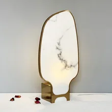 Голова кровати между современными и сужающимися мраморными гостиной художественный светильник роскошный светильник для учебы