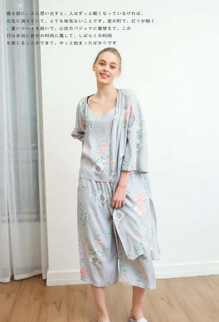 Летняя сексуальная пижама из 3 предметов с v-образным вырезом, шелковая пижама с принтом для отдыха, длиной до икры, штаны для отдыха, женская домашняя атласная Халат для спальни