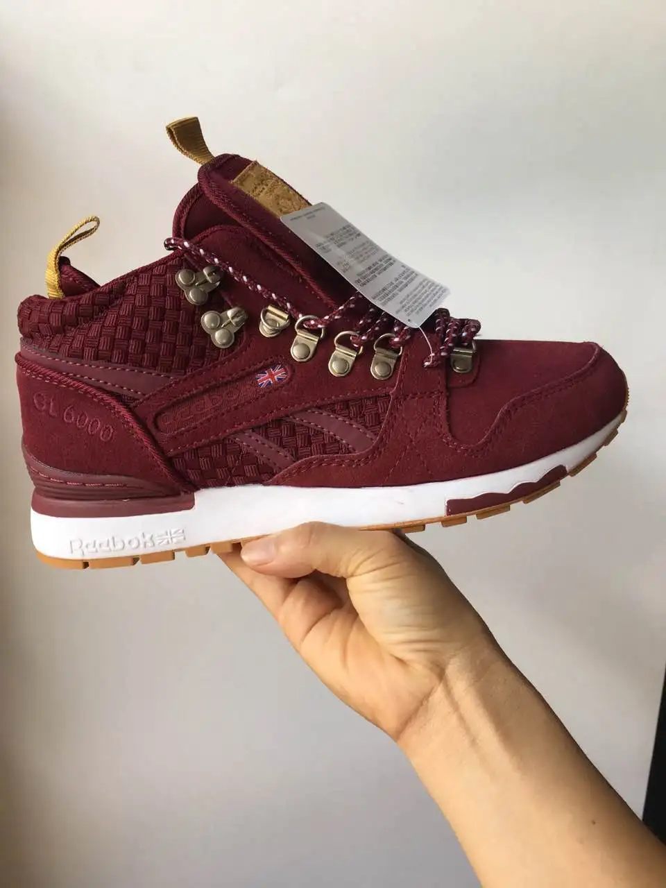 

2019 Winter new REEBOK GL6000 Folded Fur Weaving AVH30 High-top Retro Flow Sneakers Warm Lace for men's sport shoes