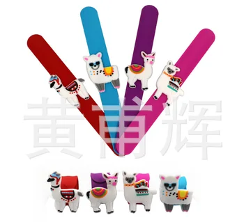 

Wholesale 100pcs hot sale Alpaca clapping silicone wristband cartoon Alpaca fashion jewelry rubber bangle as children's gift