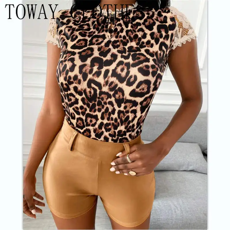 

Летний женский комплект с коротким рукавом и шортами с леопардовым принтом