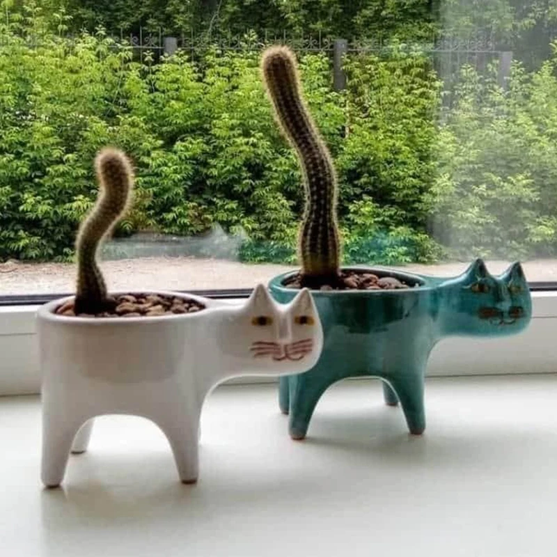 Charming Ceramic Cat Planter for Succulents and Flowers - Decorative Garden and Balcony Accent